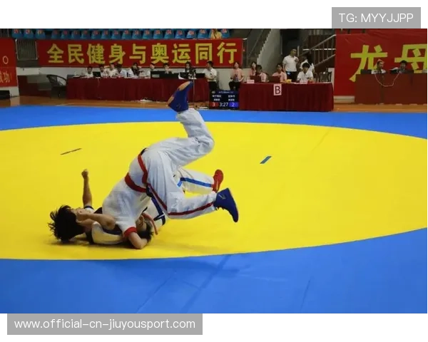 青少年摔跤赛展示新手法，技术流派交流活跃，青少年中国式摔跤锦标赛