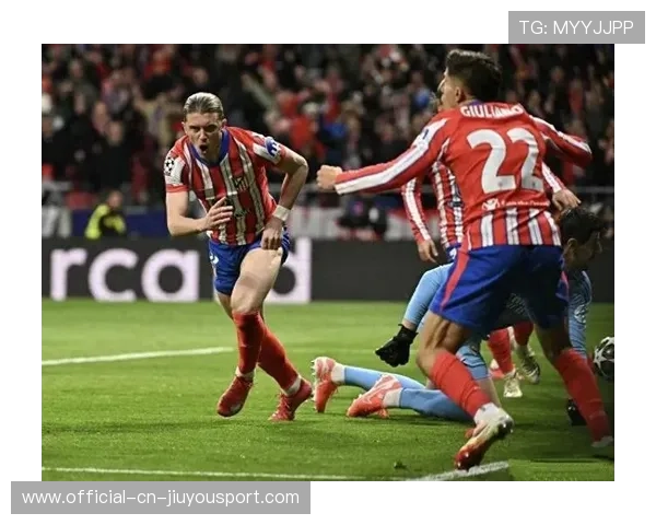 球员在欧冠场上展现韧性在加时中绝杀对手，欧冠淘汰赛加时赛